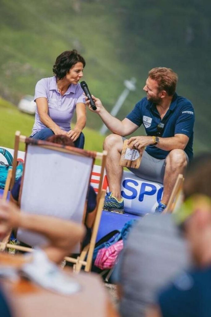 Gerlinde Kaltenbrunner, Ronny Leber sprechen auf den Intersport Wandertagen