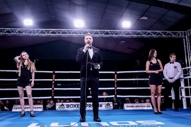 Ringsprecher bei der AGON Box Gala in Berlin